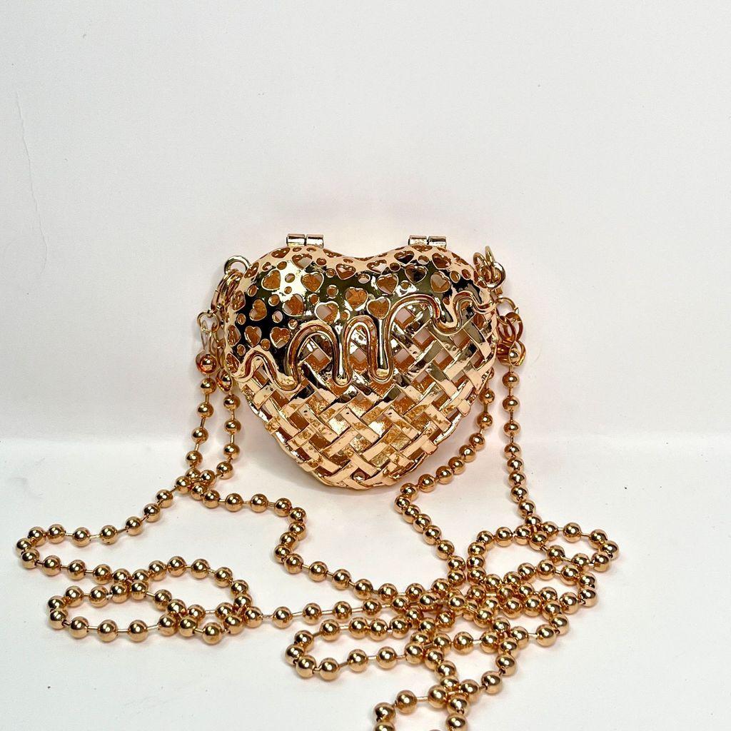 Heartshaped Metal Mini Bag With Chain Strap For Daily Fashion And Elegant Look