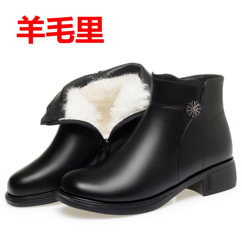 Winter new wool cotton shoes women's boots short boots flat middle heel middle-aged mother shoes velvet large size casual cotton boots