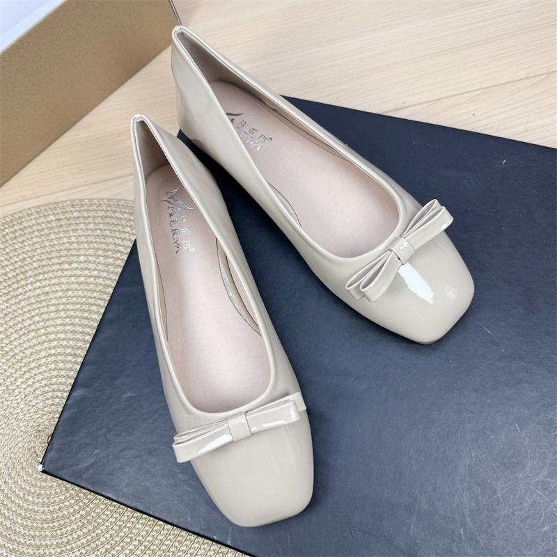 Fashion Flat Shoes Women's 2025 Spring and Autumn New Shallow Square Bow Large Size Women's Shoes 42 43 44 Ladies Shoes Loafers Women