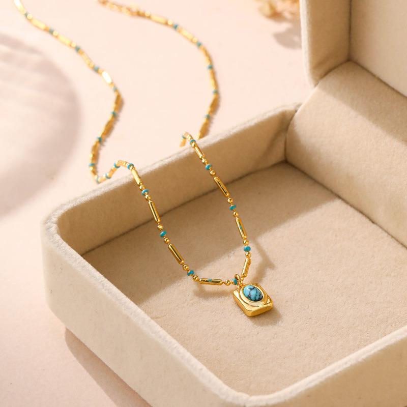Vintage Turquoise Beaded Collarbone Necklace Elegant Versatile Light Luxury Casual Jewelry