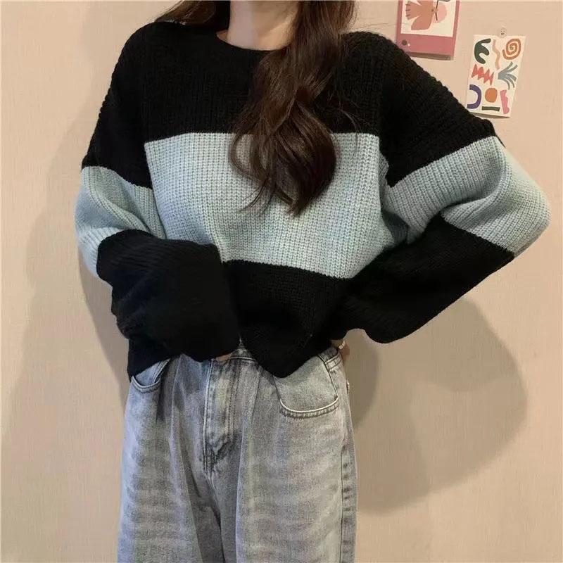 Spring and Autumn New Cropped Knitted Top Women's Sweater Loose Versatility Casual Design Sense Niche Long-sleeved T-shirt