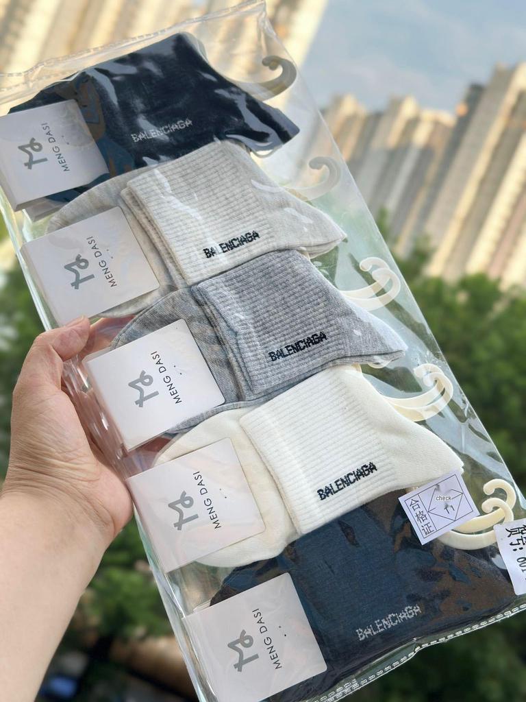 Autumn/Winter 10-Pack Women's Mid-Calf Cartoon Socks - Cute, Comfortable, Fashionable, College Style Cotton Sports Socks