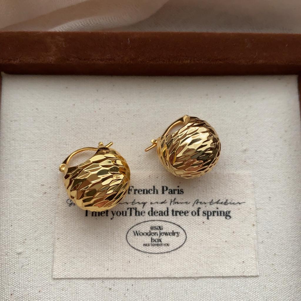 Simple Three-Dimensional Spherical Earrings, Ear Buckles, Metal Texture Earrings, Niche, Cold And Shiny, Light Luxury Art, Versatile And Unique