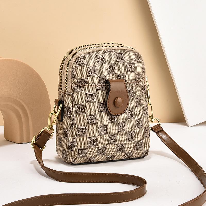 women's bag 2025 new mini mobile phone bag women's bag fashion small square bag versatile shoulder messenger bag women