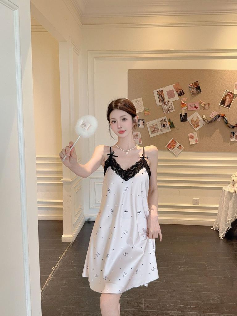 Sexy pajamas women Ice Ribbon chest pad summer ice silk new nightgown pure lust wind sweet print lace loungewear