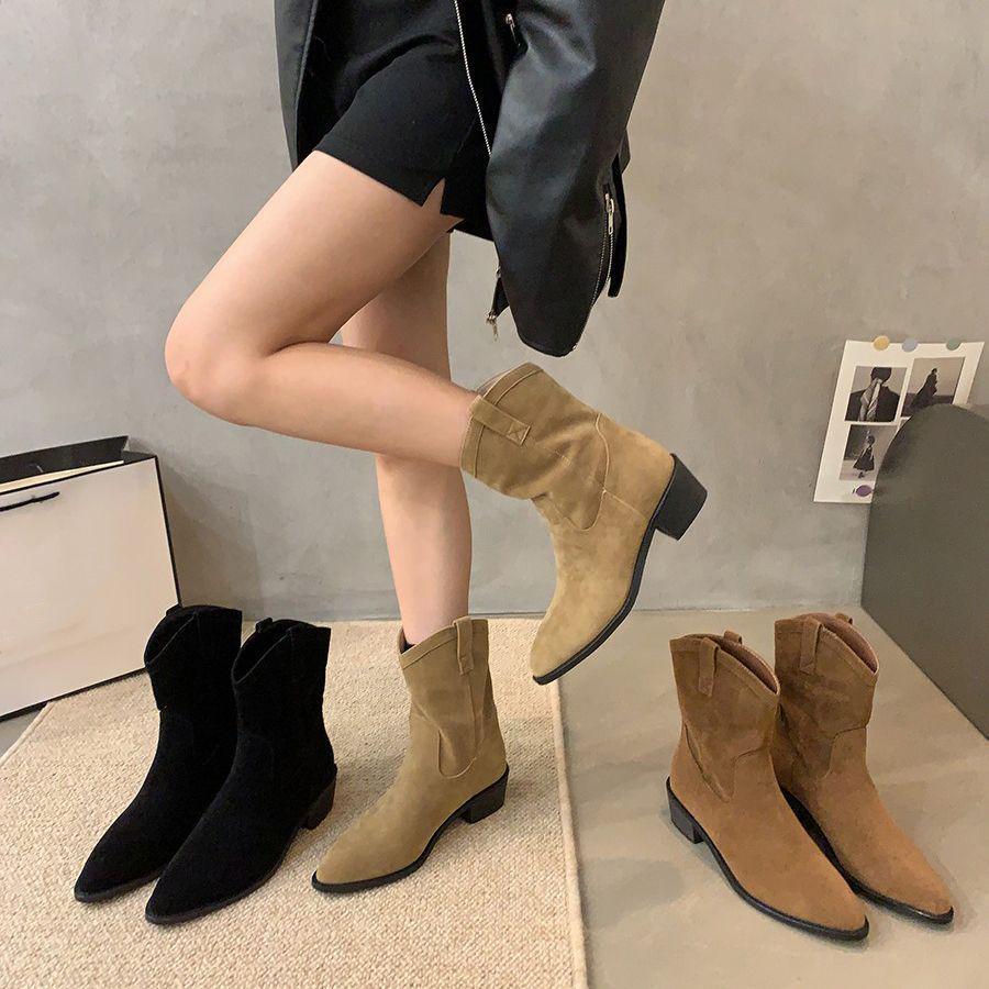 Women's Vintage Brown Western Cowboy Ankle Boots with Chunky Heel and Pointed Toe - V-Mouth Design, Plus Velvet, Autumn/Winter 2025