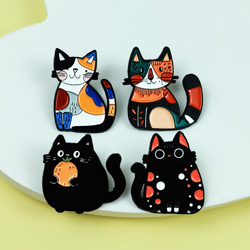 Personalized patterned cat animal brooch, cute and creative alloy drip oil badge versatile accessory cartoon decoration