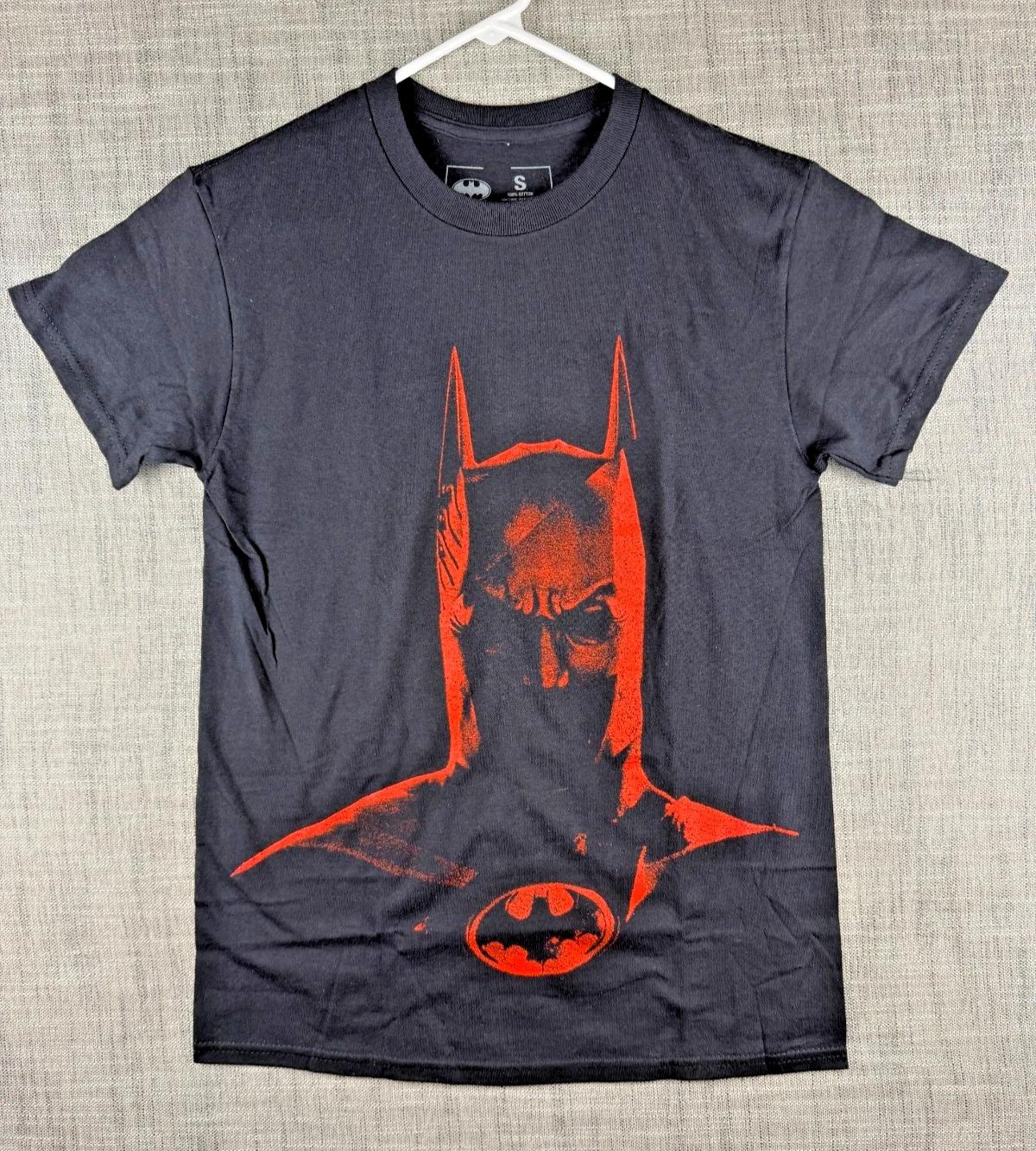 Size S - CVLA x DC Batman Made in Gotham City Movie Dates Graphic T-Shirt Black L
