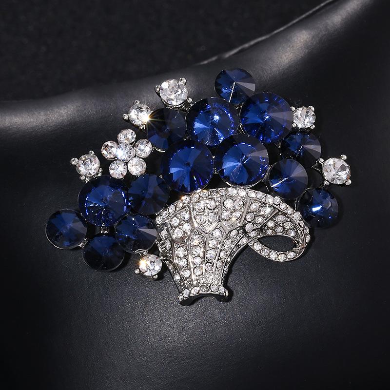 

SKEDS Exquisite Women Basket Crystal Luxury Brooches Pins Decoration Rhinestone Badges Metal Boutique Banquet Corsage Jewelry синий