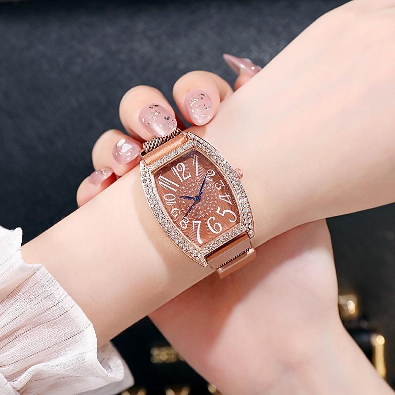 Luxury Brand Women Quartz Watch Hip Hop Shiny Diamond Dial Mesh Strap Ladies Wristwatch Fashion High Quality Clock Gifts