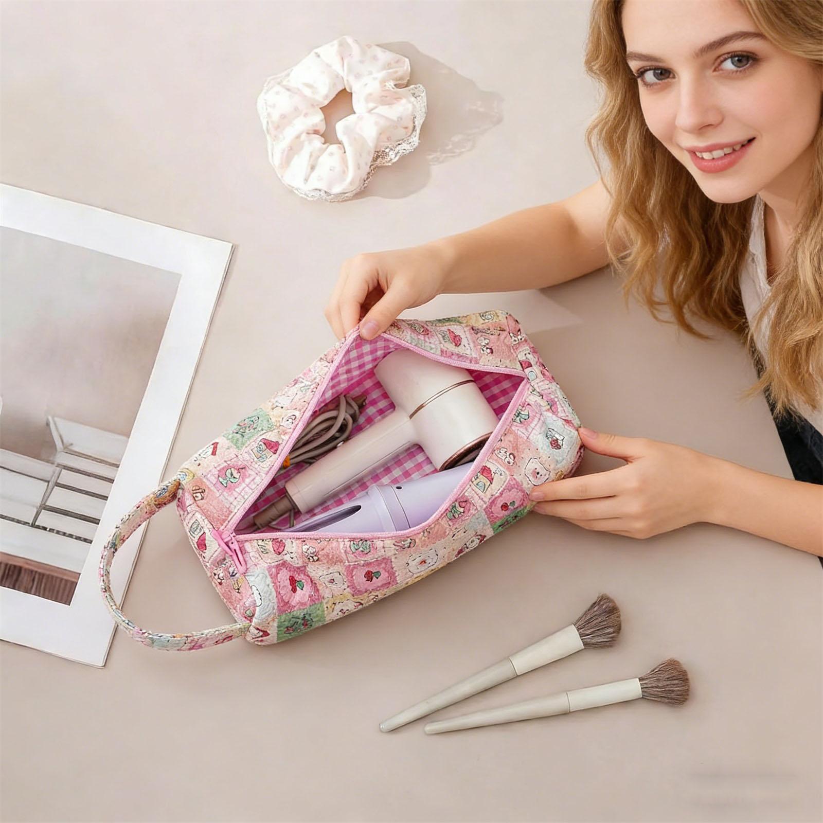 

Heat Resistant Travel Bag Practical Portable Hanging Hot Tool Organizer Cartoon Printed Cosmetic Pouch Hair Styling Toiletries one size