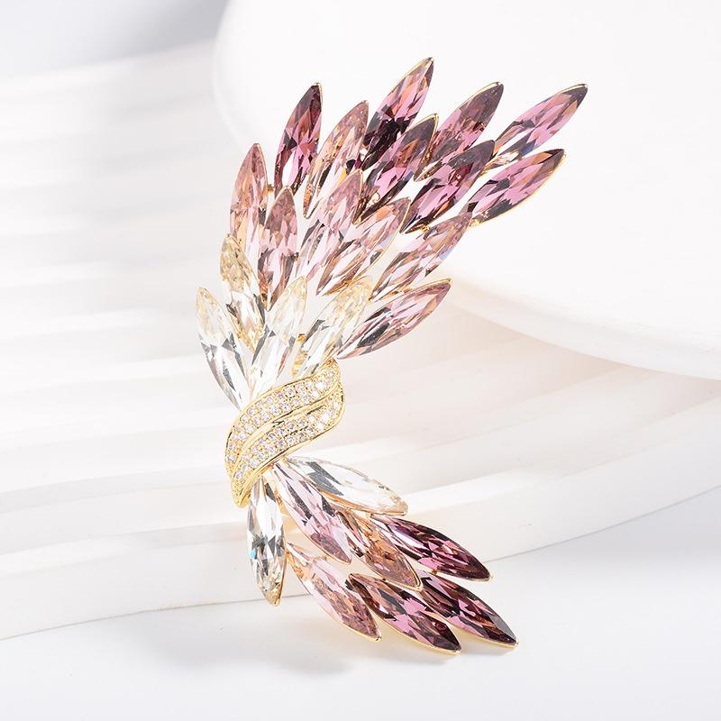Elegant Anti-Gloss Gradient Swan Brooch Corsage Women's Commuter Jack Accessory Diamond Rhinestone Plating for Wedding Gifts