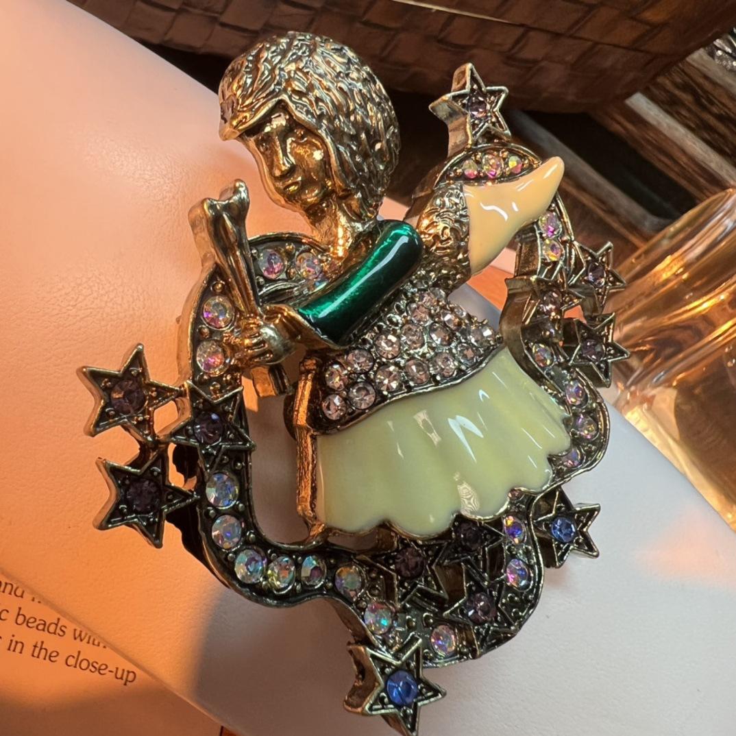 

Средневековые Винтажные Маленькие Ангелочки Эмаль Кристалл Значки Броши Для Женщин Мужчин Классический Дизайн Дворцовый Стиль Звезда Сумка Одежда Значки