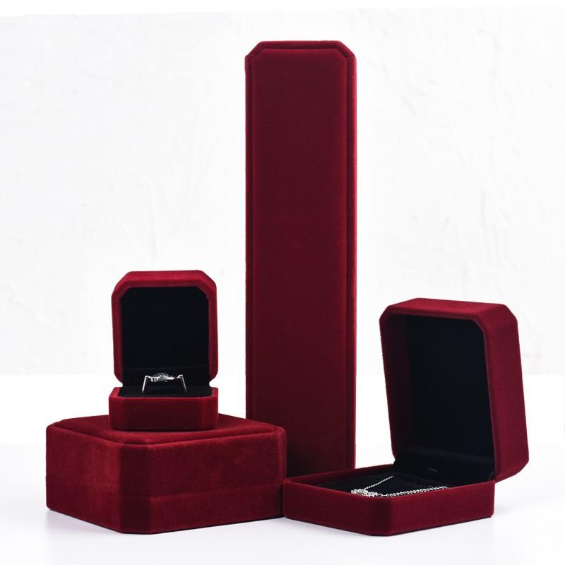 1Pc Red Velvet Box Jewelry Display Ring Box Pendant Necklace Gift Box Organizer Wedding Ring Storage Box Necklace Bracelet Box