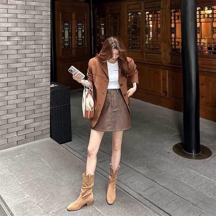 2025 autumn and winter new pleated short boots women's stacking boots retro British style small inner height increase medium tube Martin boots