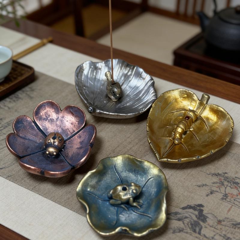Resin Animal Leaf Incense Holder - Indoor Ornament for Tea Table & Home