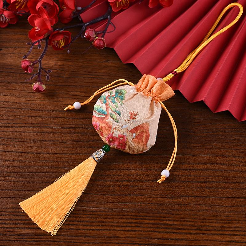Ping An Cultural Scenic Amulet: Hanfu Style Sachet Pendant for Safety and Luck