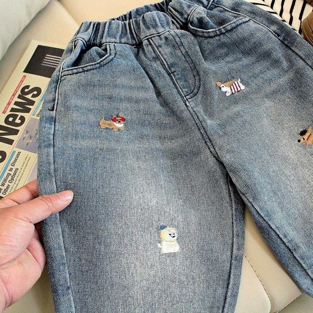Kids Pants Cartoon Embroidery Boys Loose Jeans Soft Casual Denim Trousers Children Outwear Girls Pants For 2-7 Years