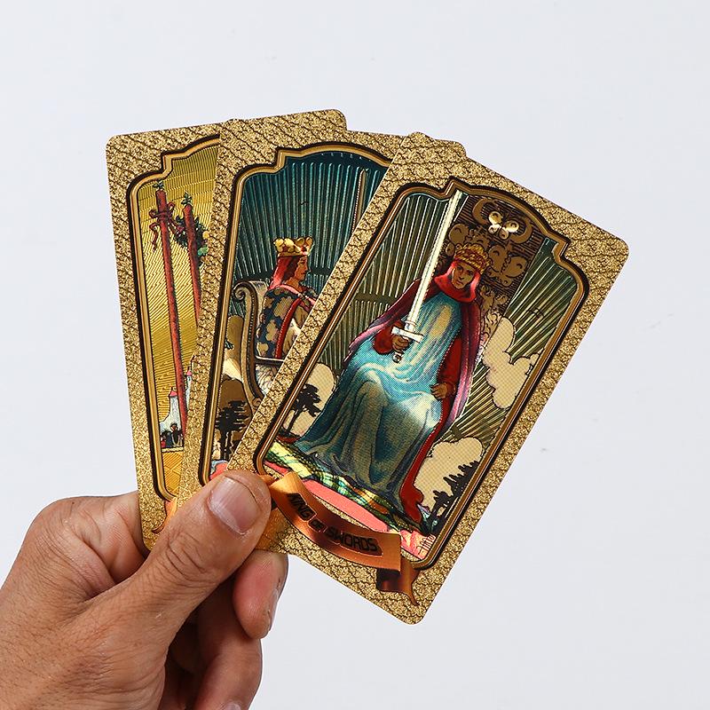 Mazzo di Tarocchi Bianco Edizione da Collezione: Set Completo Foglia Oro, Materiale PET, Nuove Carte dei Tarocchi.