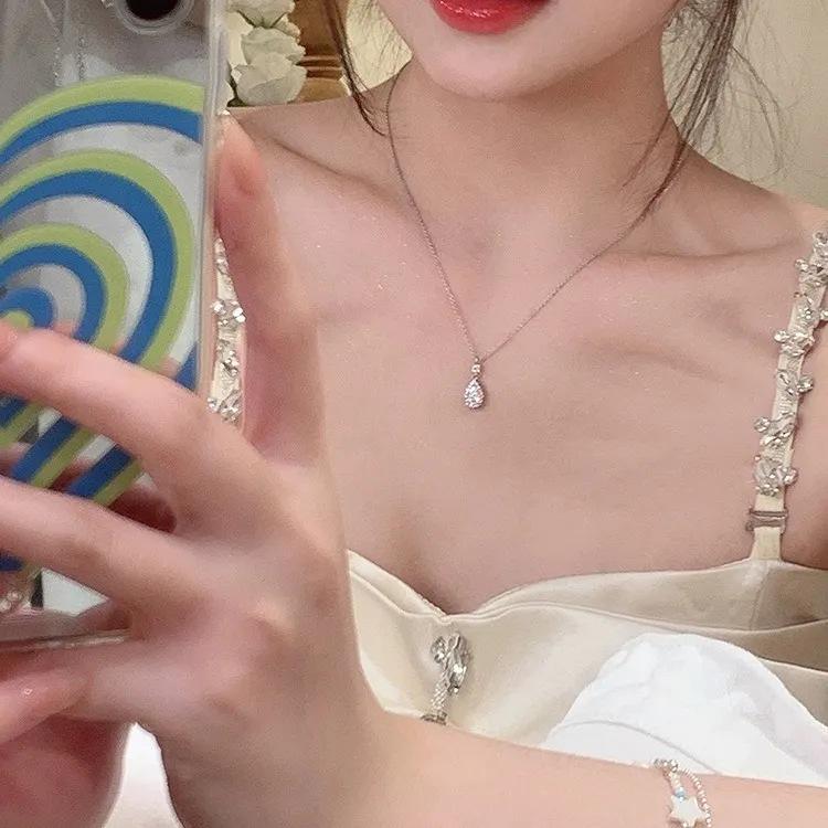 Xiaohongshu Water Drop Zircon Necklace - Luxe, Trendy, Unique Style