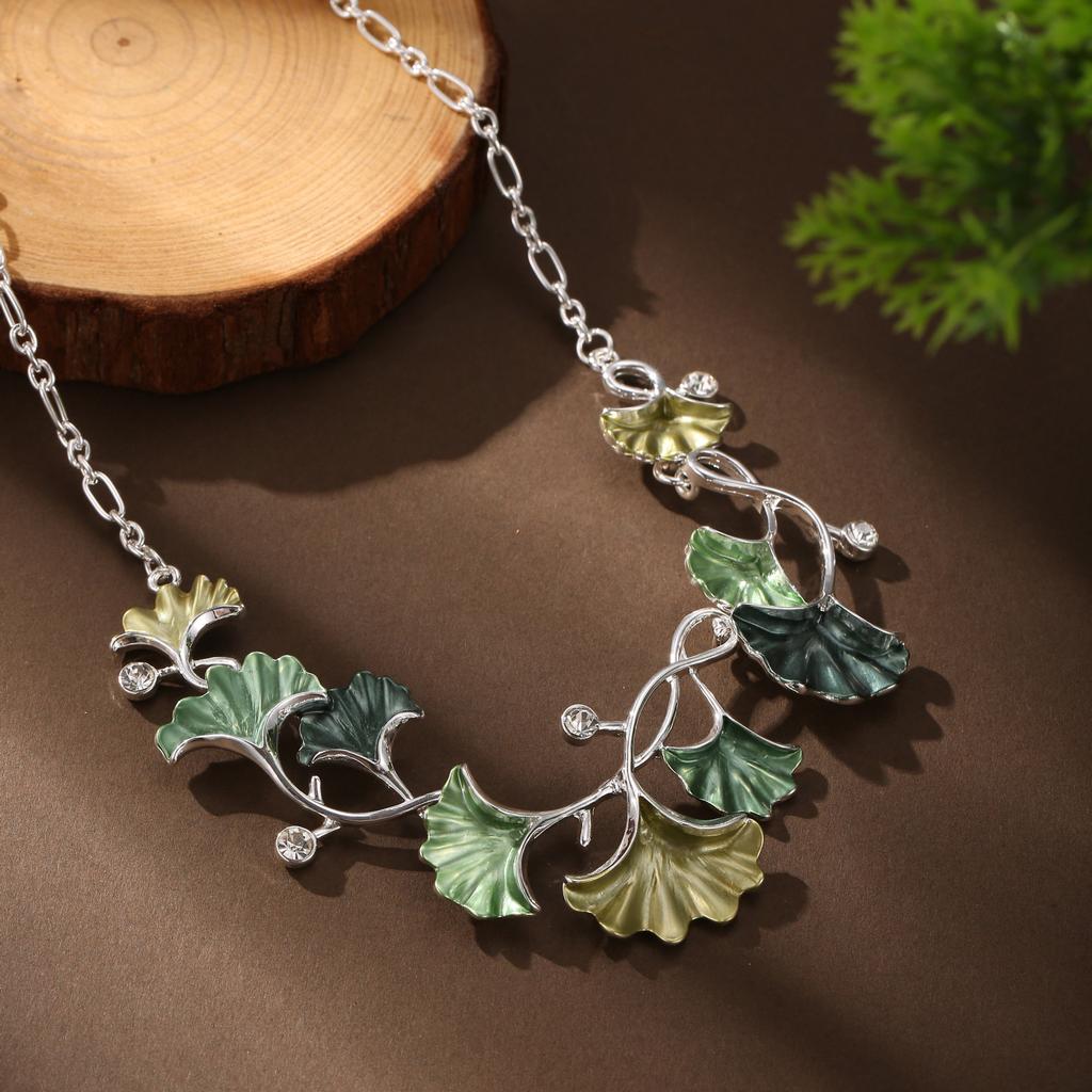 New Enamel Color Geometric Ginkgo Biloba Necklace Women's High Sense Irregular Ginkgo Biloba Necklace