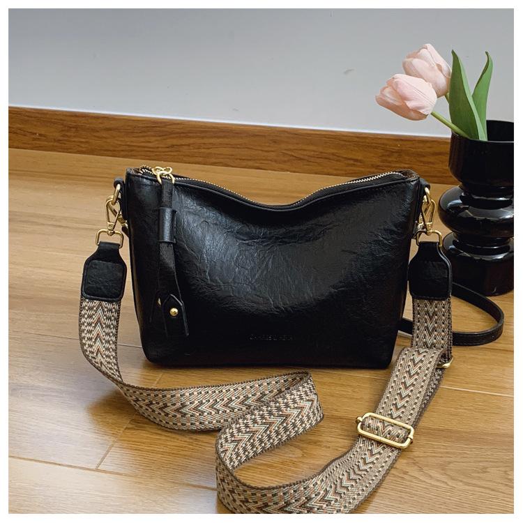 

Новая женская сумка, большая вместительная сумка-ведро для поездок на работу, ретро-универсальная модная сумка через плечо, высококачественная сумка-мессенджер через подмышку чёрный