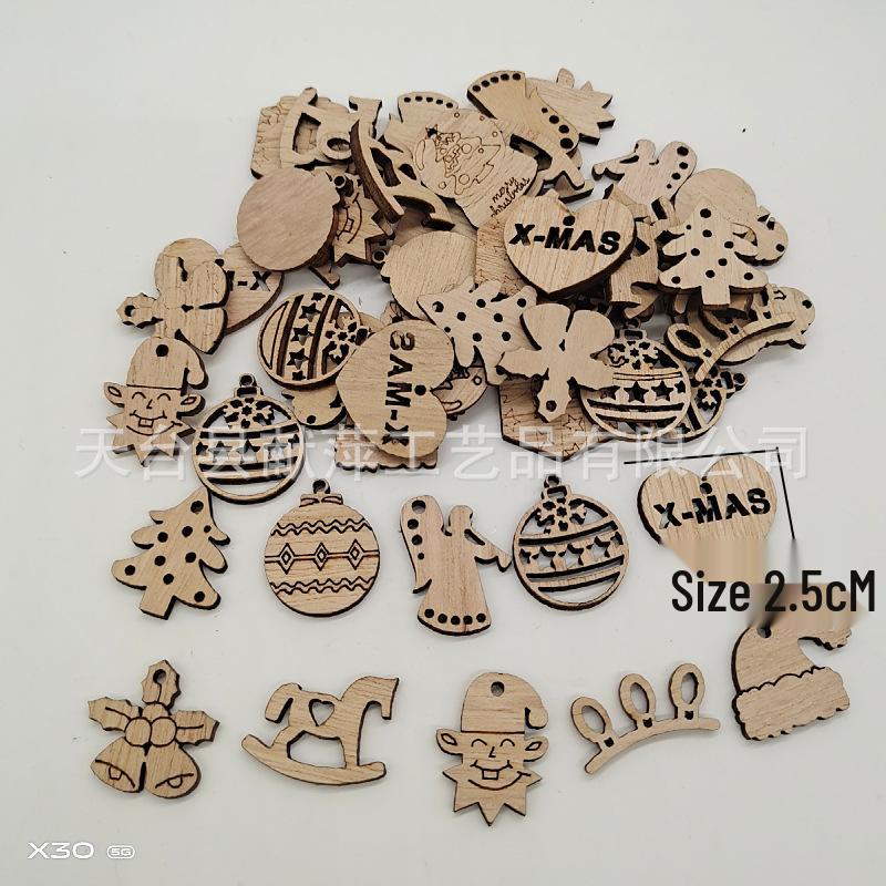 Ornements de Noël Vintage Écologiques - Design Créatif en Copeaux de Bois Dessinés