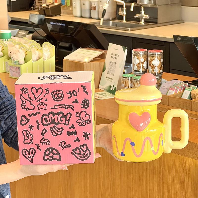 High-value design mug, niche ceramic cup with lid, girls' birthday gift, large-capacity milk coffee cup