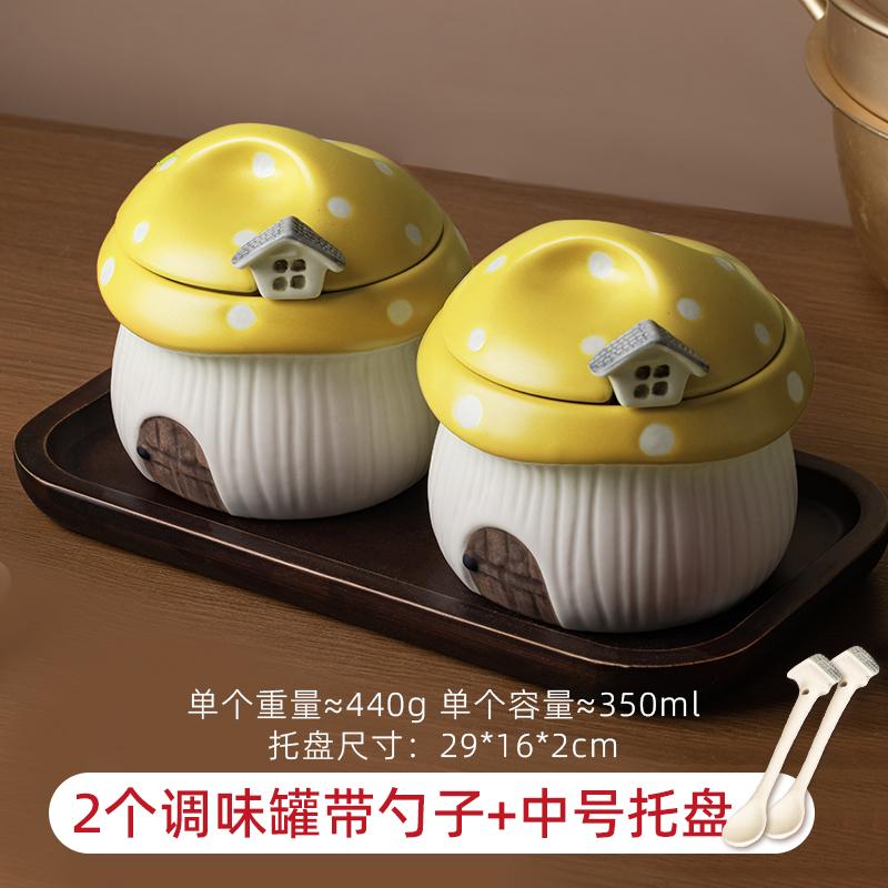 Ceramic Red Mushroom Seasoning Jar Set Kitchen Ceramic Salt Sugar Jar Soy Sauce Vinegar Bottle Home Ceramic Spice Box with Spoon