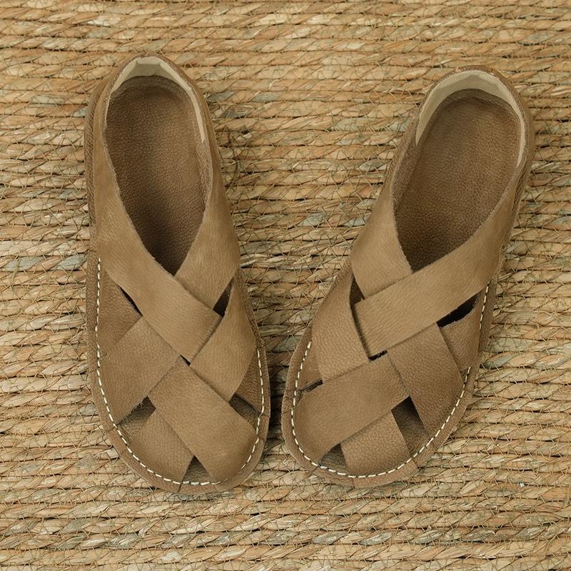Baotou sandals women's summer 2025 new retro solid color hand-woven flat bottom round head casual Roman women's sandals