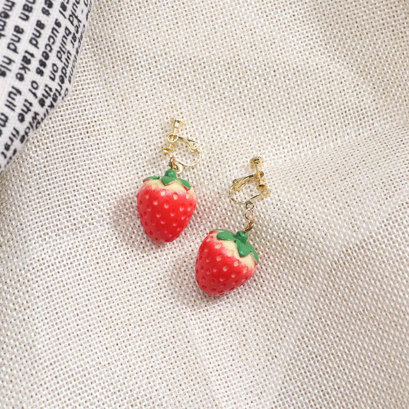 Tide temperament Korean sweet and cute less heart versatile ear clips ins wind super cute strawberry earrings