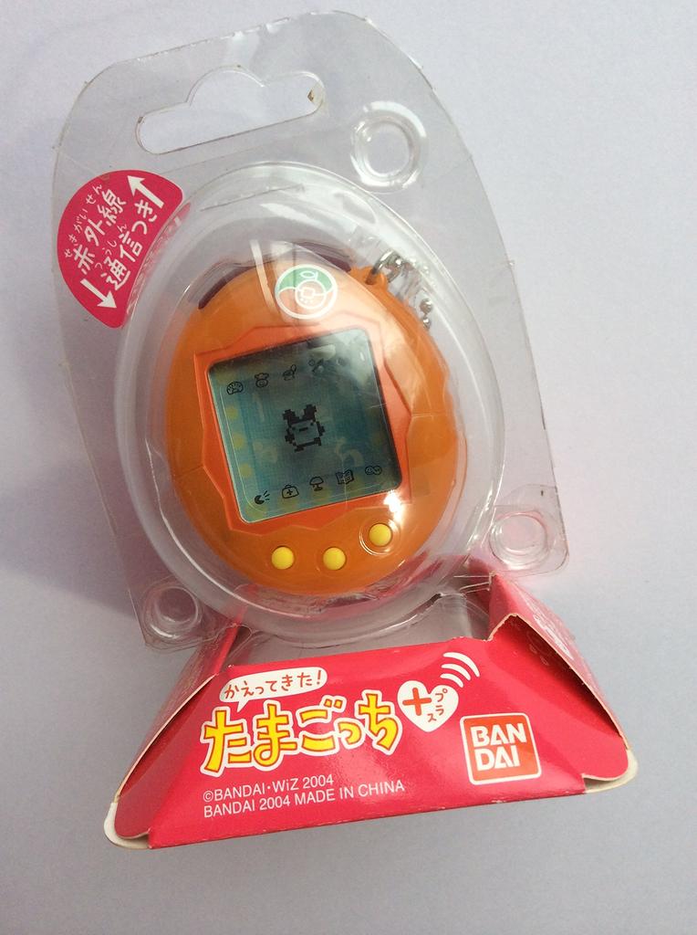 Tamagotchi Plus Orange