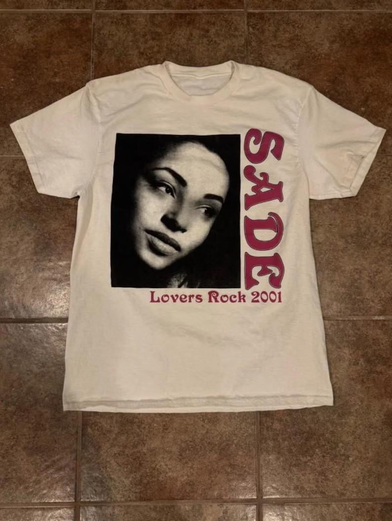 Sade Vintage 90s T-Shirt, Sade Concert Shirt, Sade Pop Music Fan shirt, Sade Gif L