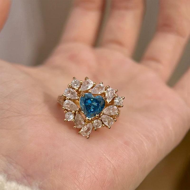 Exquisite Shiny Ring Light Luxury Fresh Unique High-end Blue Gemstone Heart-shaped Rings for Women Retro Feeling Wedding Jewelry