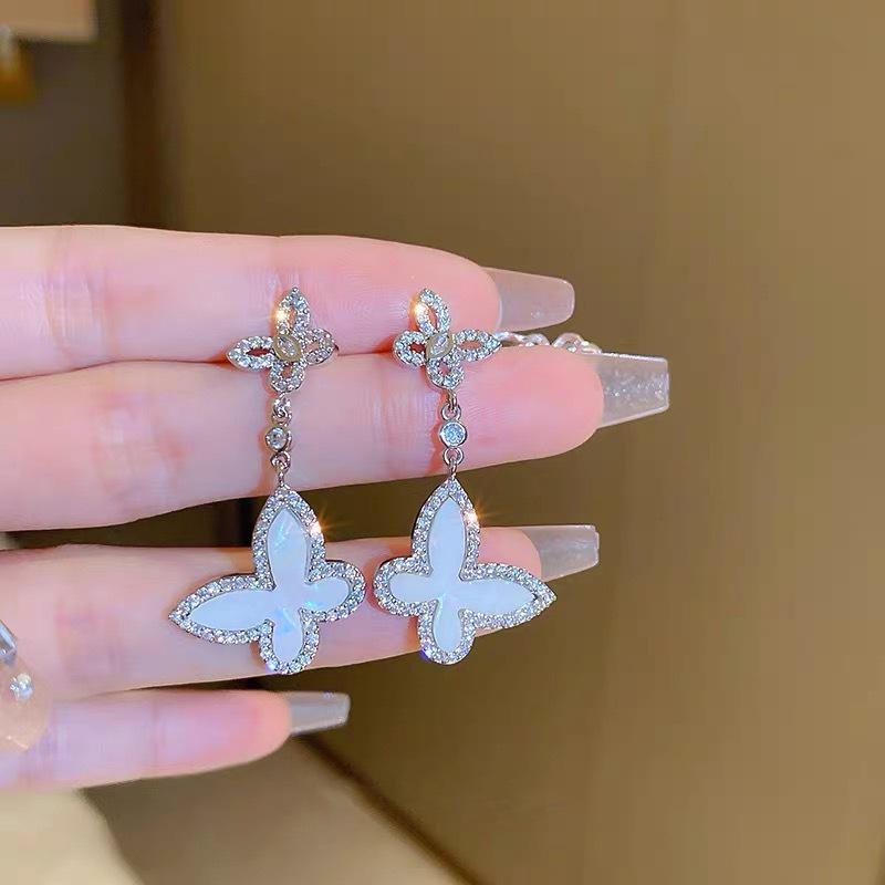 Exquisite Korean-Style Butterfly Earrings: Trendy, Luxurious, Versatile
