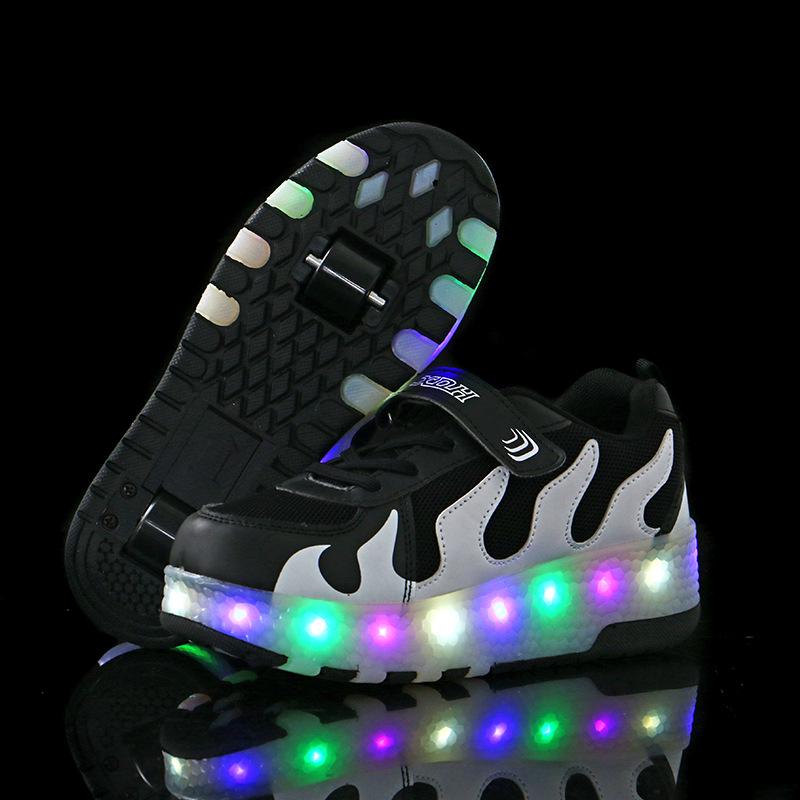 New Boys Vibrating Luminous Shoes Girls Fashion Double Wheel Runaway Shoes Children's Shoes with Wheels 2025
