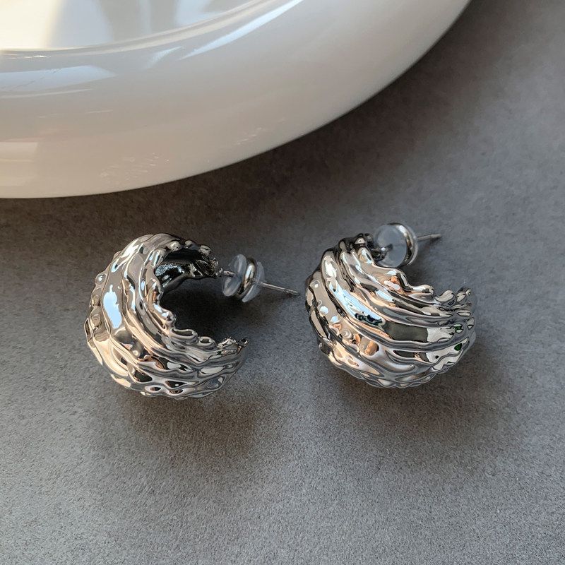 European and American-Style Irregular Silver-Color Cold Metal Earrings Silver