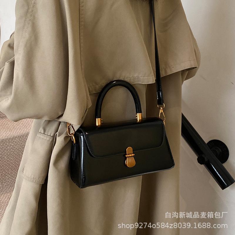 This Year's Popular Fashion Portable Small Bag Women's Bag 2025 New Trendy Temperament Versatile Single Shoulder Messenger Small Square Bag