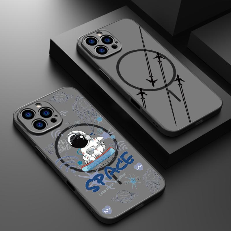 Planet Astronaut Pattern Clear Matte Case For iPhone 16 Pro Max 15 Pro 14 13 Wireless Charge Shockproof for Magsafe Magnetic Phone Cover