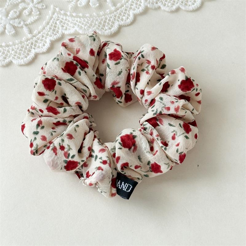 Fresh and Light Floral Fabric Hair Band for Loose Braided Hairstyle in Summer - A Stylish Ponytail Hair Accessory Made of Elastic Band.
