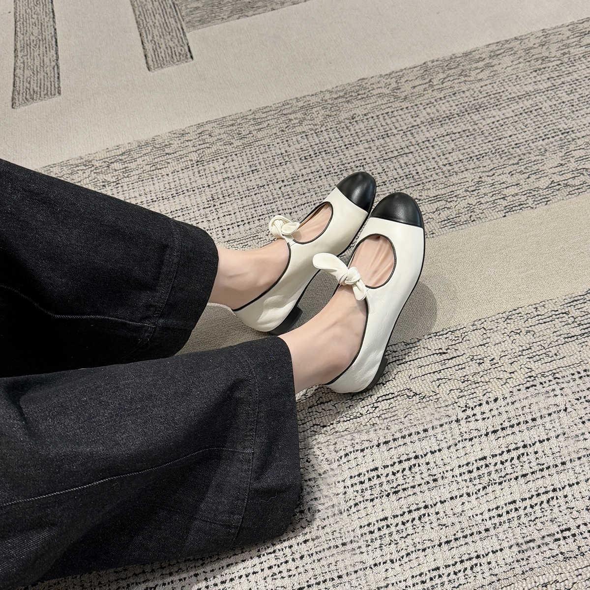 

[Шэй Су Ининь] Принцесса Нини ~ Сяосянфэн круглые банты на плоской подошве женские балетки Мэри Джейн 35