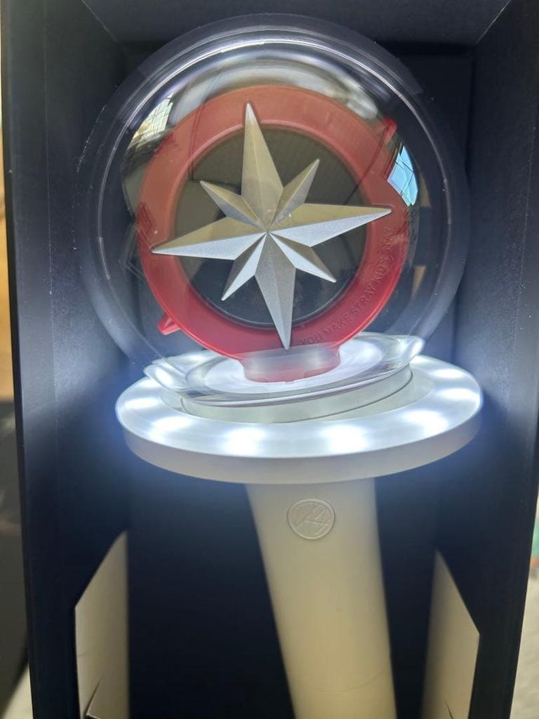 [USED] Stray Kids Penlight ver.2 with bonus