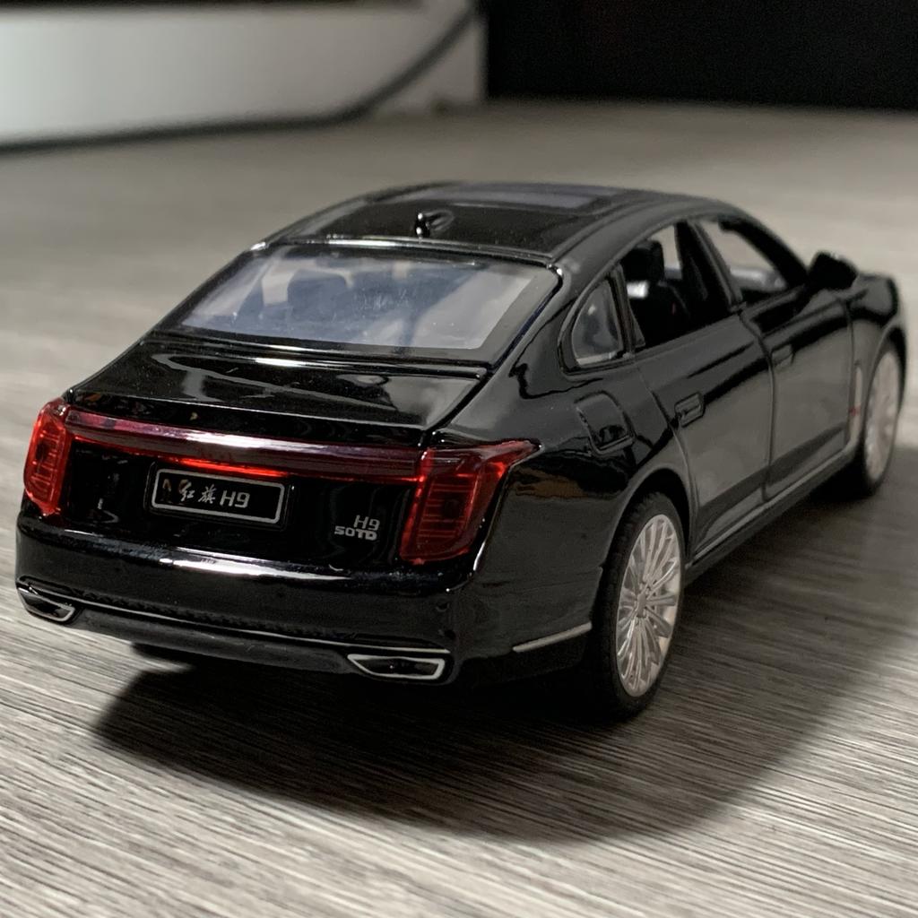 1:32 Hong Qi H9 Alloy Metal Diecast Model Car Car Central Control Ornament Miniature Metal Vehicle Trendy Auto Accessory & Small