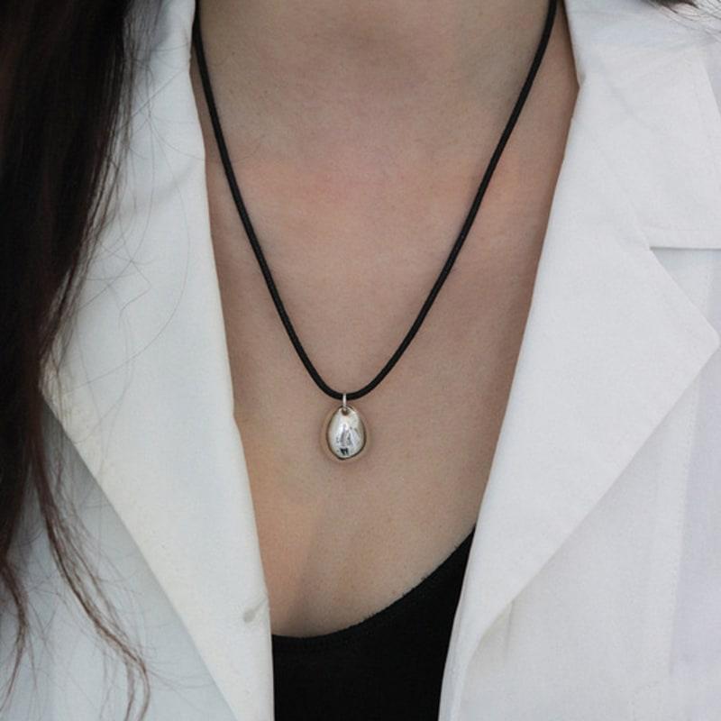 

VINOOM stone strap necklace OS