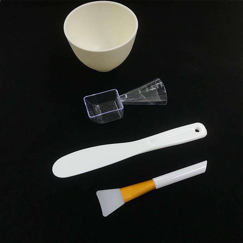 Four-Piece Clover Mixing Bowl Set: Silicone Mask Bowl & Beauty Salon Tool Kit.