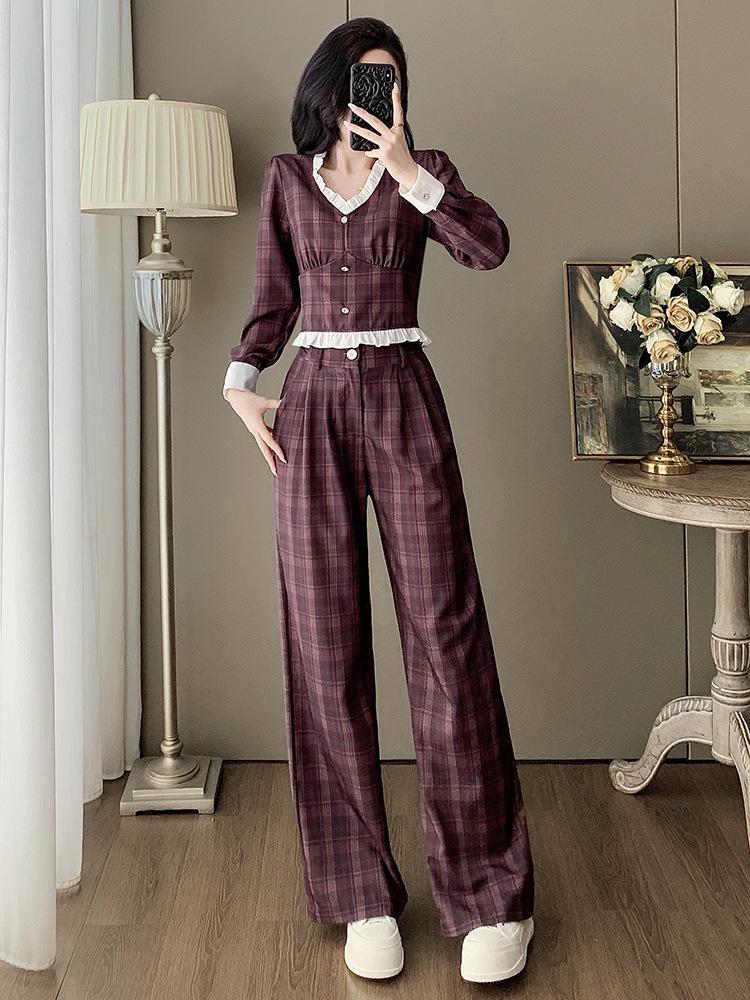 Autumn 2025 Women's Retro Plaid V-Neck Top with Wide-Leg Pants Suit