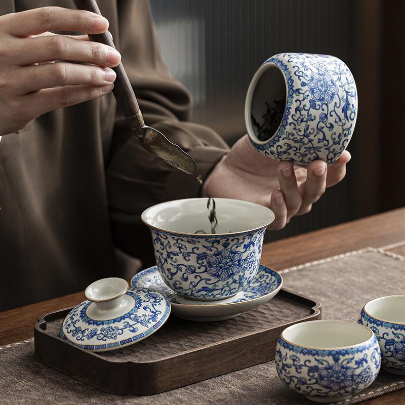 Ru Kiln Twined Branch Lotus Sancai Cover Bowl Chinese High-end Ceramic Tea Bowl Kung Fu Tea Set Cover Bowl Cup Single Tea Ware