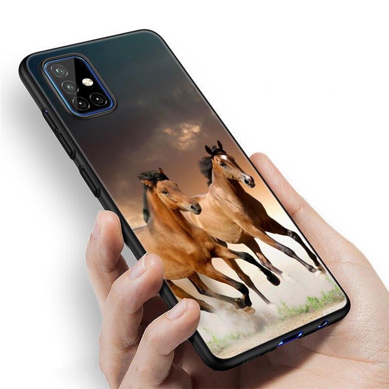 Pouzdro na telefon Horses Running Samsung Galaxy A12 A02S A22 A32 A52 A72 A71 A51 A41 A31 A21 A11 A50 A70 A10S A20S Černý měkký kryt