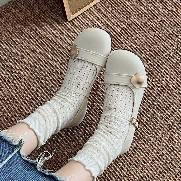 Design sense niche French Mary Jane shoes women's shoes spring and summer British style versatile black small leather shoes with skirt single shoes