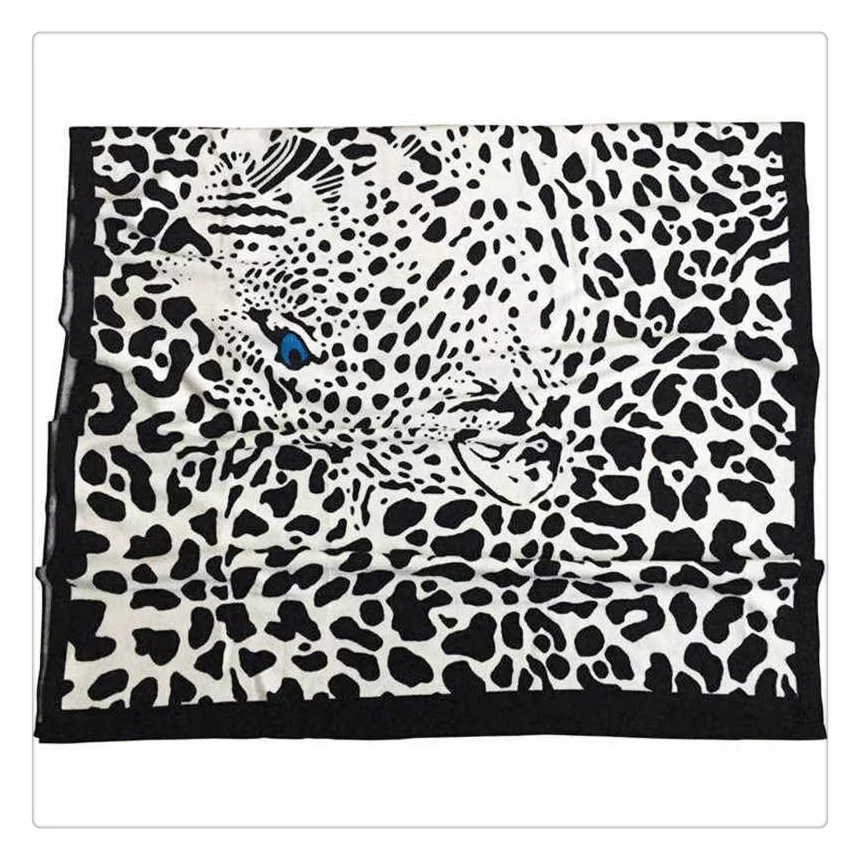 Black Leopard Print Microfiber Beach Towel 70x150 & 100x180cm Quick-Dry Super Absorbent Soft Skin-Friendly For Travel Gym Pool